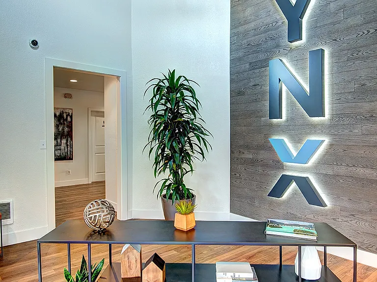 The Lynx Apartments — Photo 20