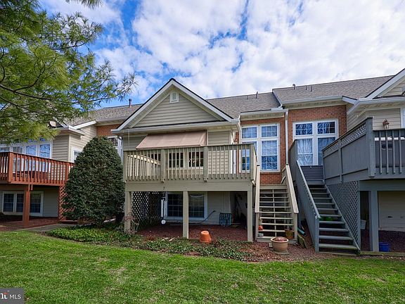 5th image of 66 Farmview Ln