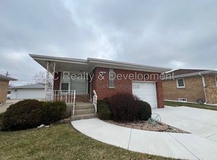 7613 N Harlem Ave, Niles, IL 60714