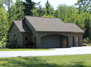 5630 W Lake Rd, Fredonia, NY 14063
