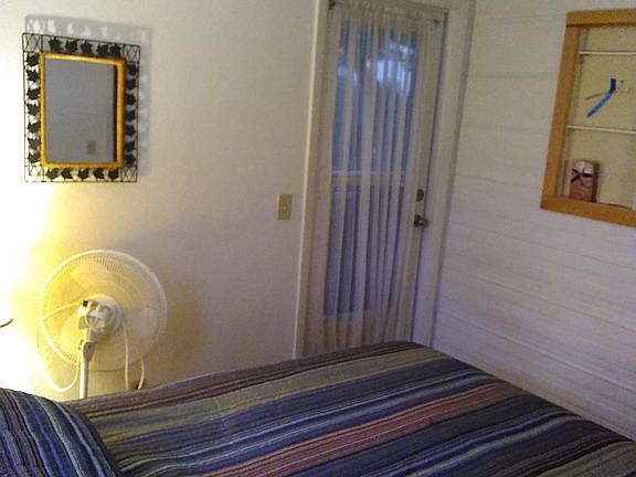 2bd Bdrm, back door