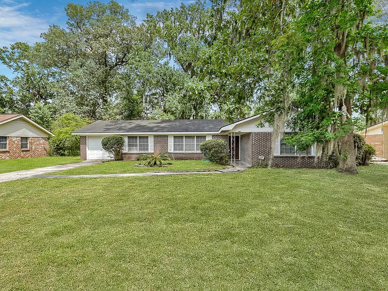 12473 Northwood Rd — Photo 1