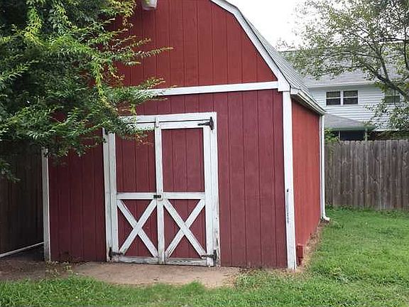 5th image of 725 Mayland Dr