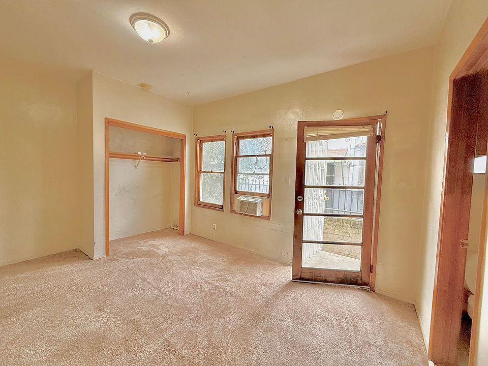 2nd image of 1527 N Van Ness Ave APT 4