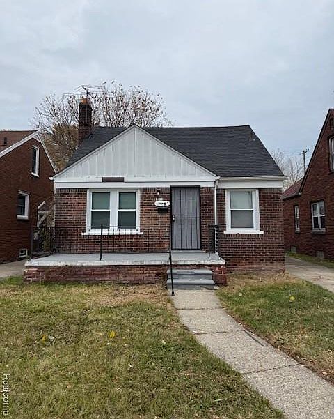 1st image of 18488 Waltham St