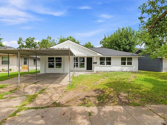3rd image of 3017 Cedarcrest Dr