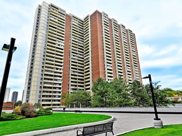 5 Massey Sq #2602, Toronto, ON M4C 5L6