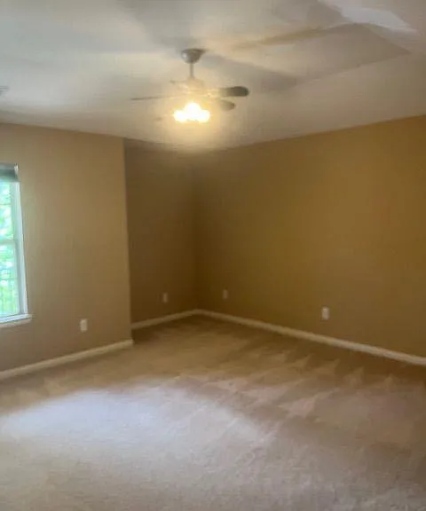 11758 Farmington Rd — Photo 8