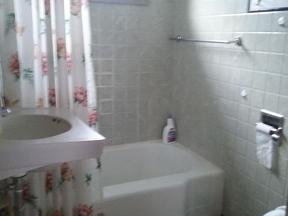 4th image of 4953 S Poplar St