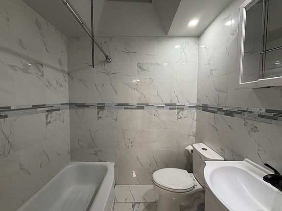 4th image of 7731 Overbrook Ave