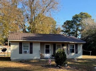 400 Tuskeegee Drive, Laurinburg, NC 28352