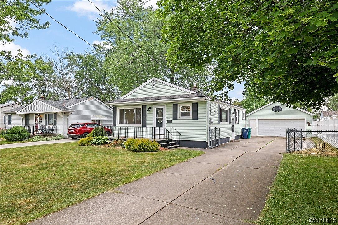 1084 100th St, Niagara Falls, NY 14304 Zillow