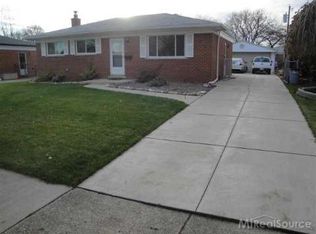 32827 Eiffel Ave, Warren, MI 48088