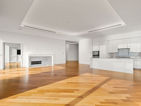 5th image of 1 Dalton St APT 4504
