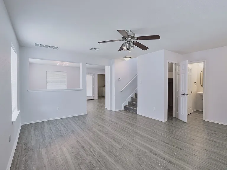 9316 Rowlands Sayle Rd — Photo 6