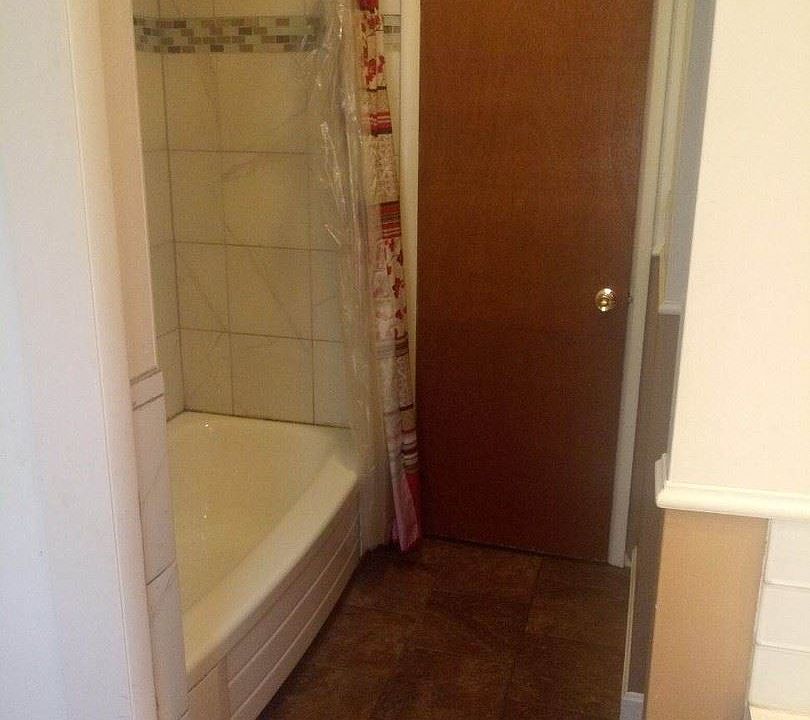 2nd image of 844 Linden Ave