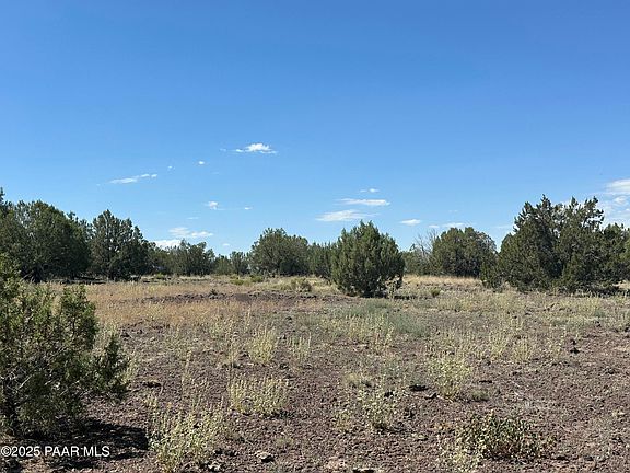 3rd image of 2050 W Skyline Dr