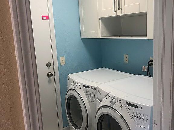 3rd image of 790 Streamview Dr