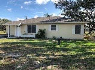 21 Bois D Arc St, Rockport, TX 78382