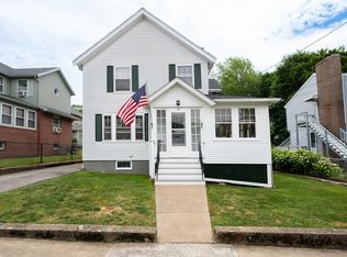 12 Riverside Ave, Gloucester, MA 01930