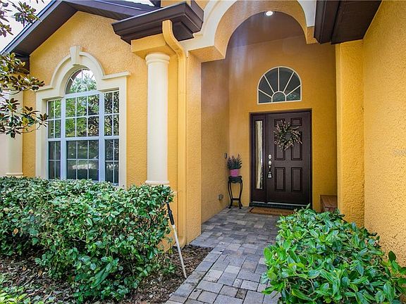 4th image of 16133 Bridgedale Dr