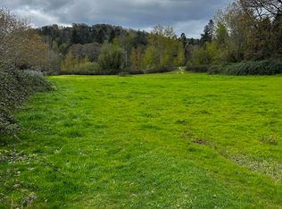 254 Lathrop Ln, Grants Pass, OR 97526