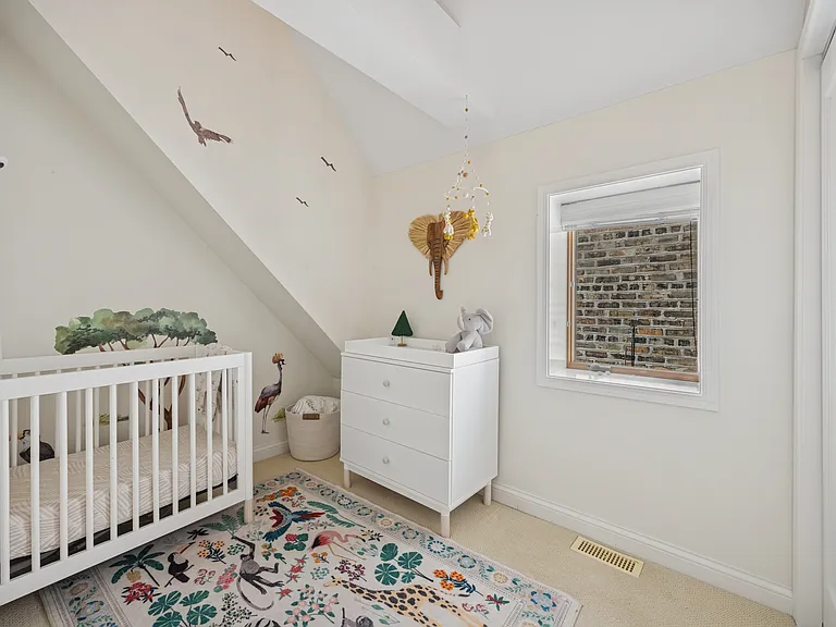1065 N Marshfield Ave #2 — Photo 23