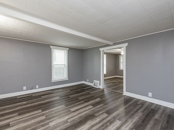 3rd image of 230 S Victory St #2BEDS