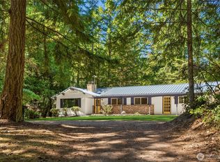 5836 Battle Point Dr NE, Bainbridge Island, WA 98110