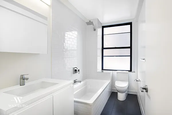 Sold by Warburg | media 9