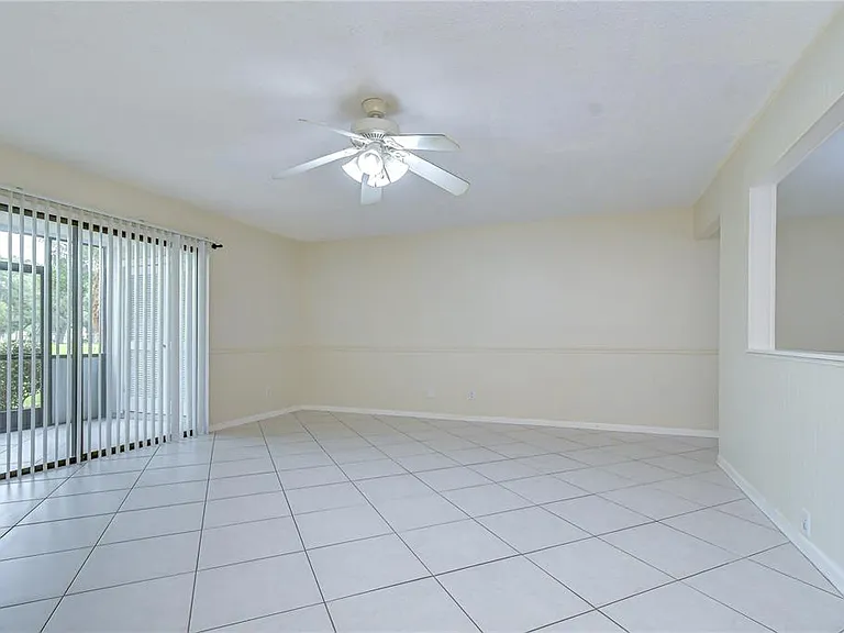 230 Cypress Pl — Photo 17