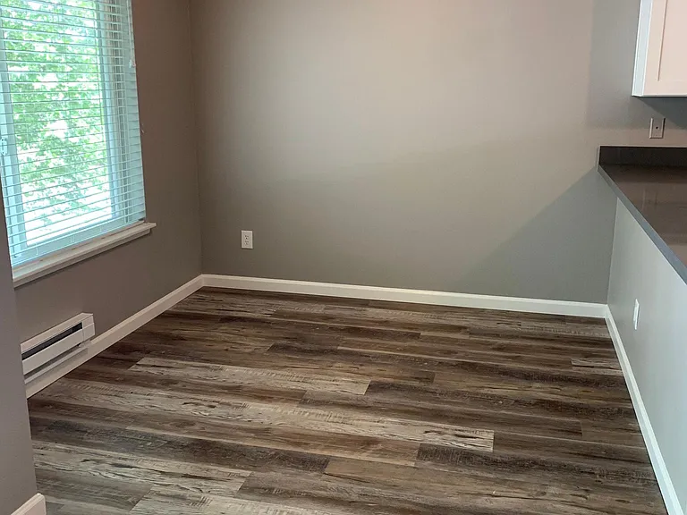 330 Maple Ave — Photo 3