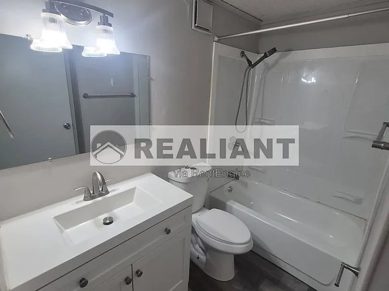 605 Amhurst Dr — Photo 7