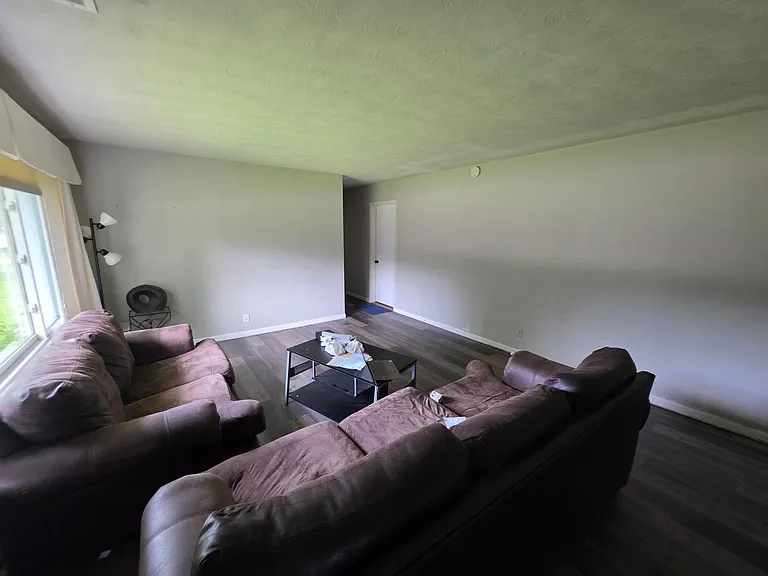 2726 N Salisbury St — Photo 6