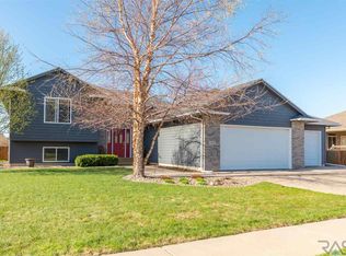 7805 W Marlis St, Sioux Falls, SD 57106