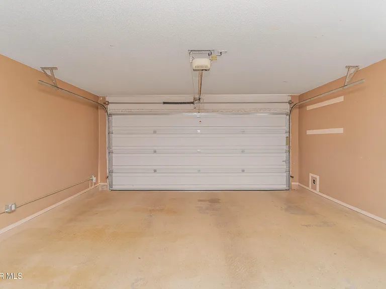 12865 Little Misty Ln — Photo 35
