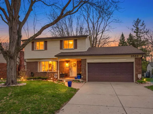 3586 Kings Point Dr, Troy, MI 48083