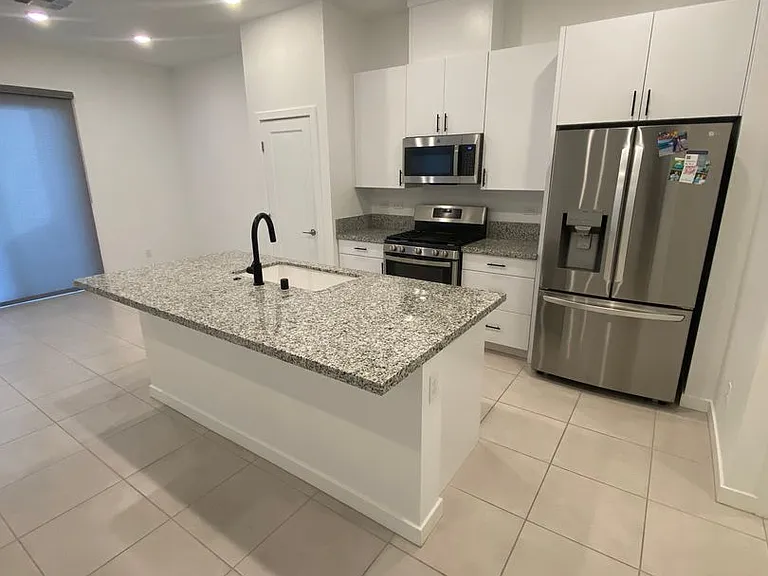 3211 Centano Ave — Photo 9