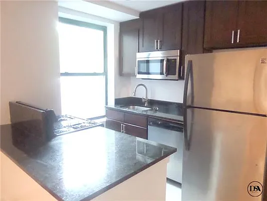 Rented by DSA Realty | media 31