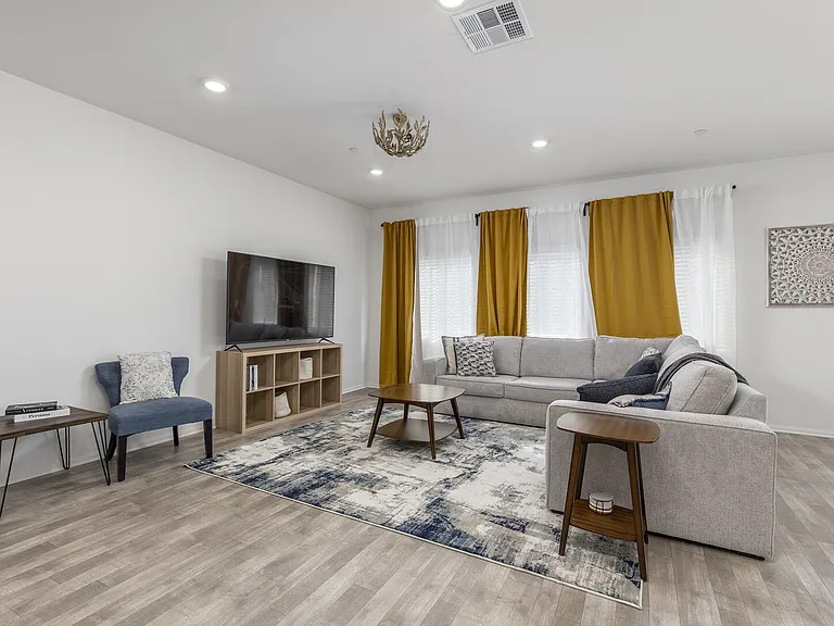 Desert Lily Ct — Photo 2