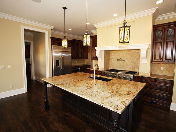 Kitchen with Granite Island