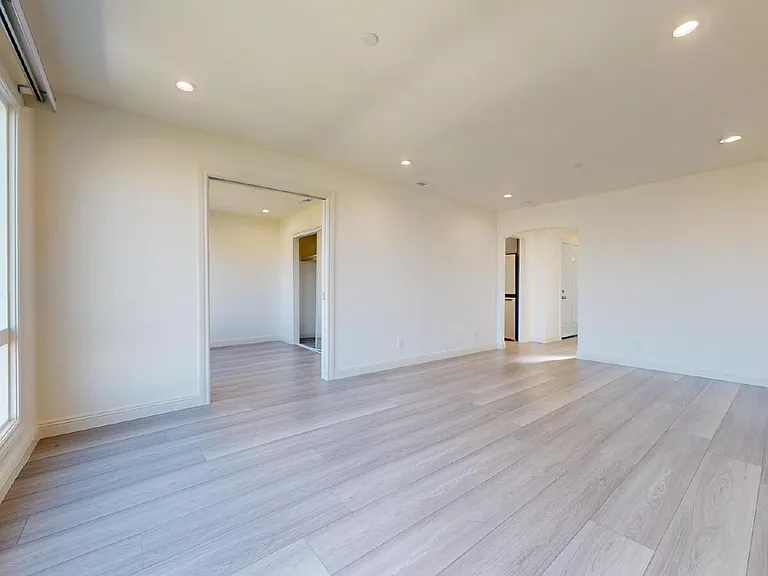 150 Frankfort St — Photo 6