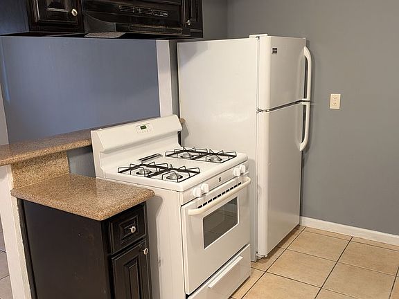 4th image of 1708 Pine Ave APT 1