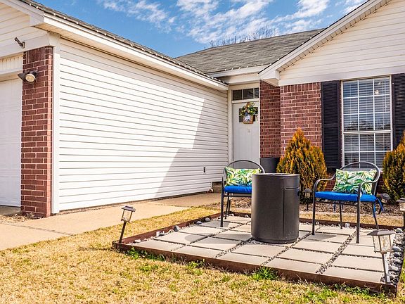 4th image of 44 Meadow Ridge Loop