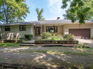 2871 Farnham Rd, Richfield, OH 44286