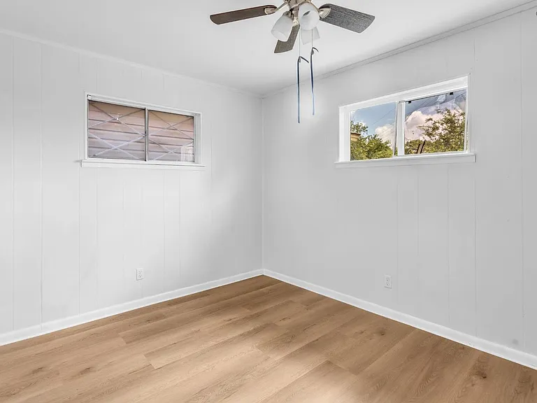 200 Linden St — Photo 19
