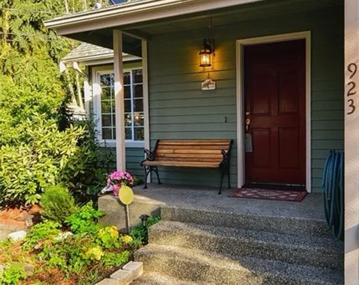 923 198th Pl SW — Photo 3