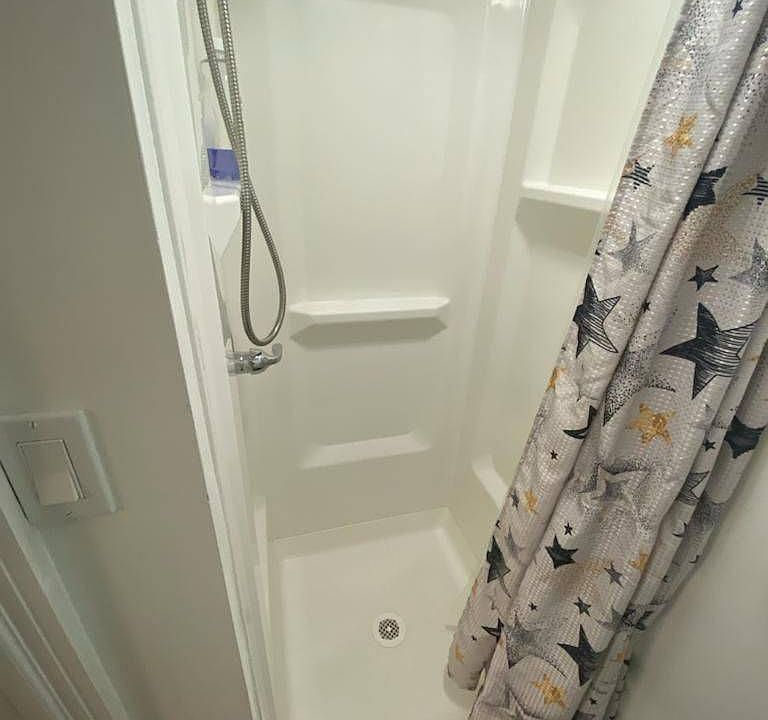 1st image of 222 118th Ave APT 1