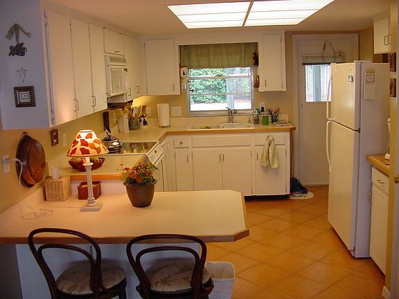 3rd image of 6909 Sugarbush Dr