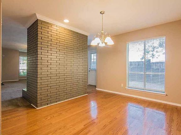 4th image of 10405 Pagewood Dr